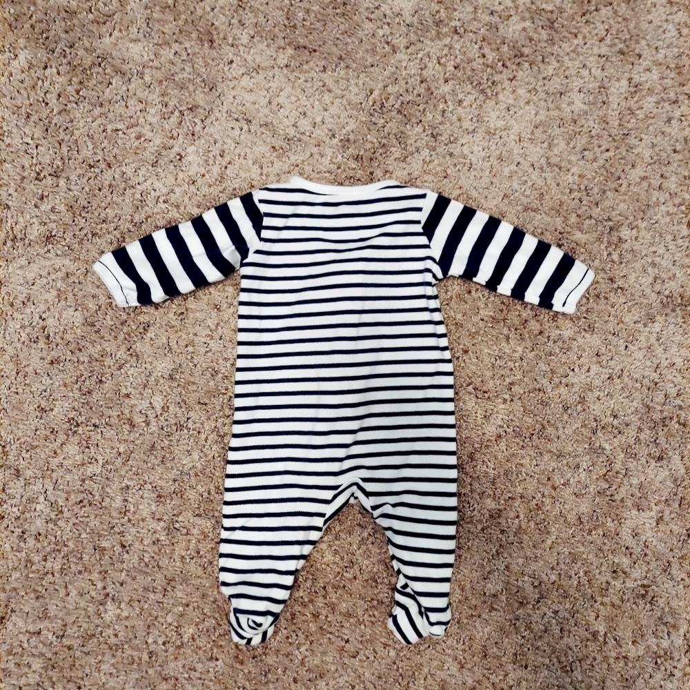 ⭐3/$10 Footed PJs - Picture 2 of 3